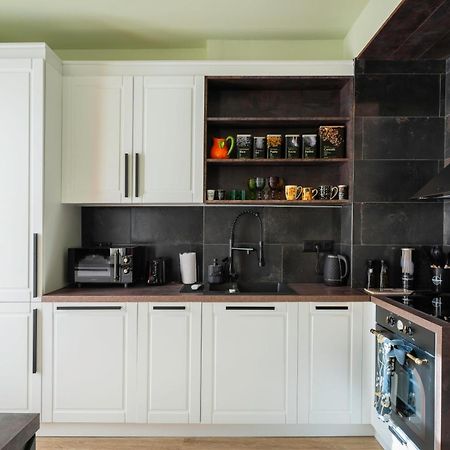 Urban Charm & Comfort - Chic 2Bd In Prime Location By Flat Mаnager София Экстерьер фото