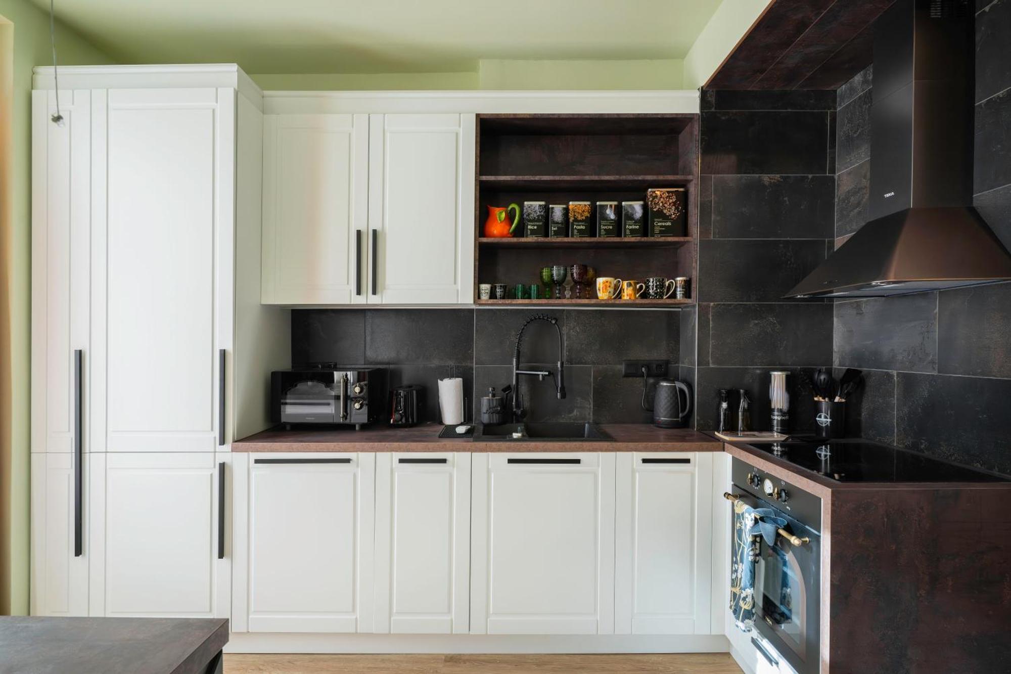 Urban Charm & Comfort - Chic 2Bd In Prime Location By Flat Mаnager София Экстерьер фото
